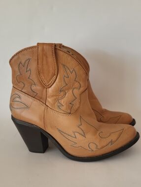Dingo Rocky Top Tan Leather Western Booties